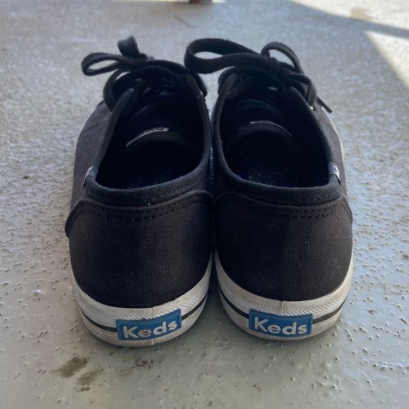 Keds Women’s Black Kickstart Canvas Sneakers - Size 5.5 - Picture 3 of 4